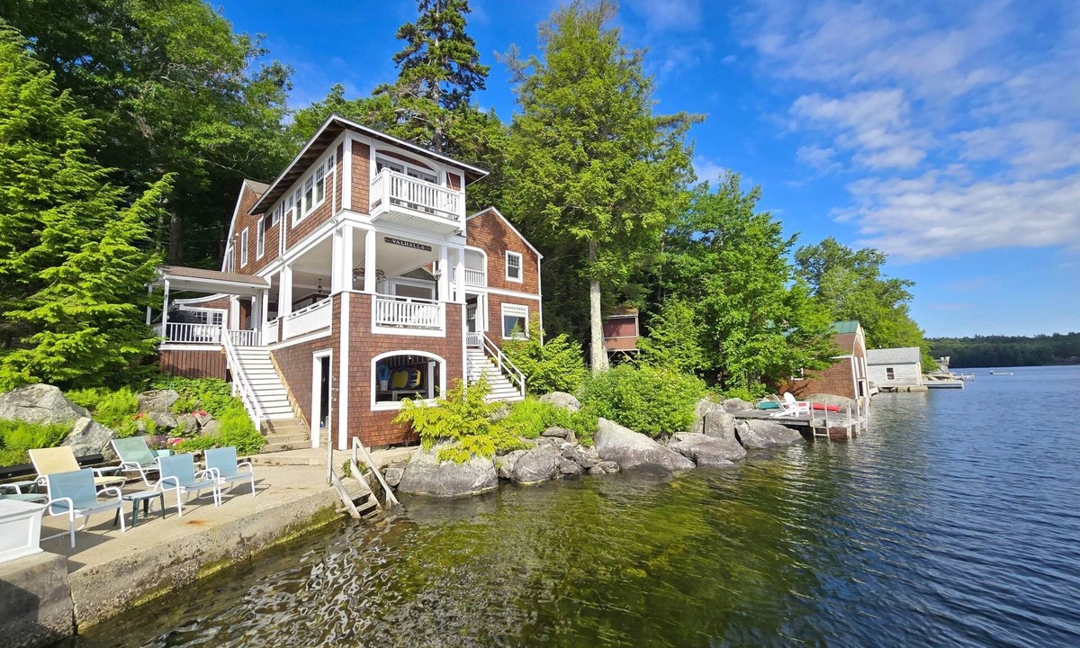 Sunapee House | Valhalla on Sunapee | Stunning Lakefront Escape
