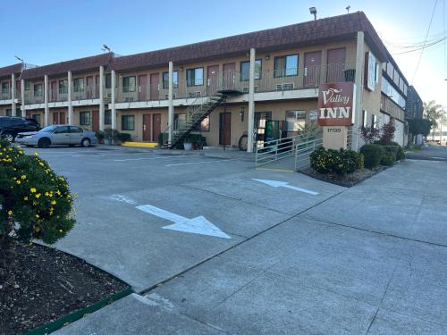 Castro Valley Hotel | Valley Inn