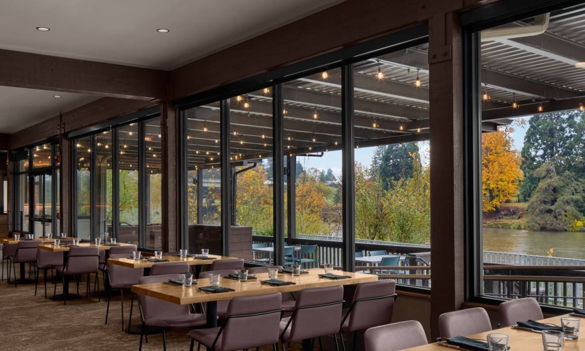 Central Oregon Hotel | Valley River Inn