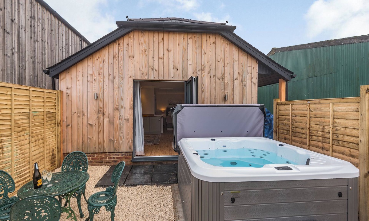 Alderbury Cottage | Valley View Cottage-UKC5157