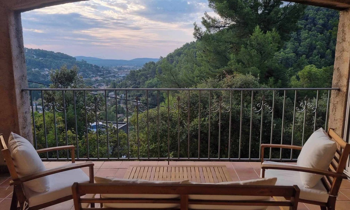 Sollies-Toucas House | Valley-view ground floor (2-star rating)