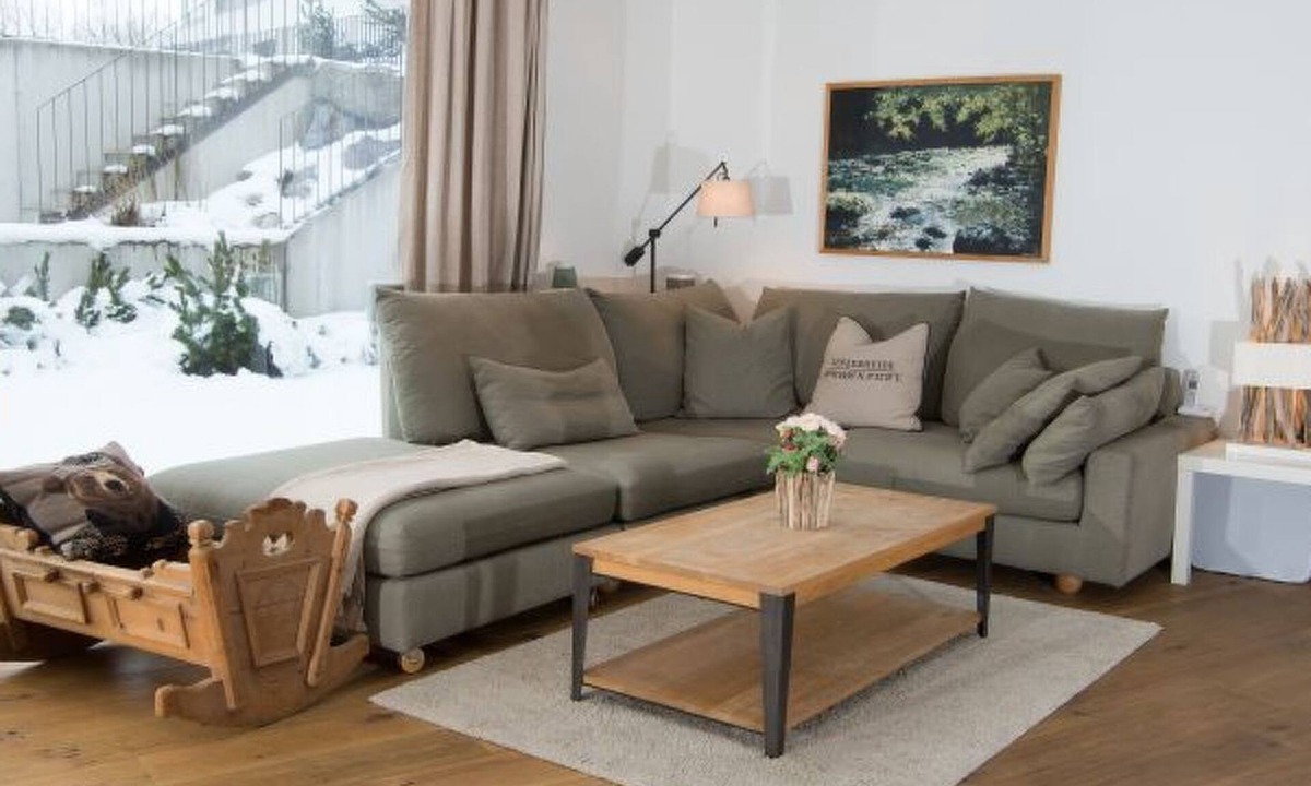 Grisons Apartment | Valmala für 5 Personen und einem Familienhund mit eingezäuntem Garten by Interhome