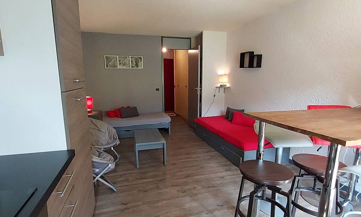 Valmorel Apartment | Valmorel: 33m² Apt, ski-in/ski-out, pets allowed