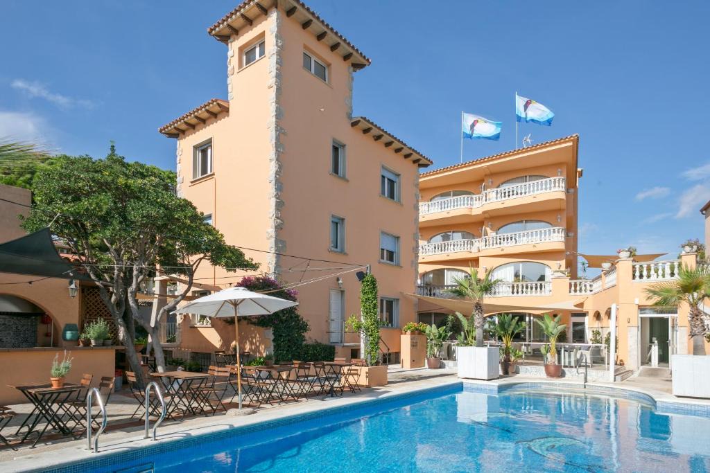 Sant Feliu de Guixols Hotel | Van der Valk Hotel Barcarola