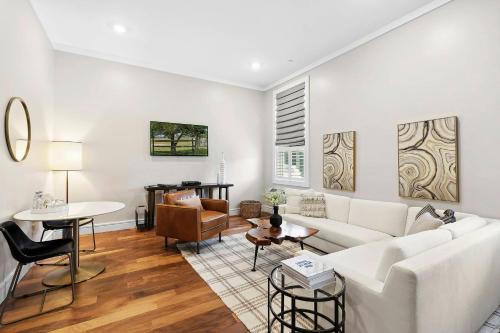 East Garden City Hotel | Vanderbilt