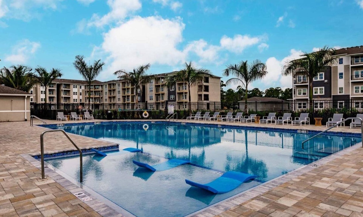 Fort Myers Apartment | Vantage 3BD 2 - Three Bedroom Apartment, Sleeps 6