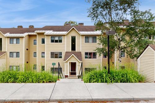 Stratton Mountain Apartment | Vantage Point #7