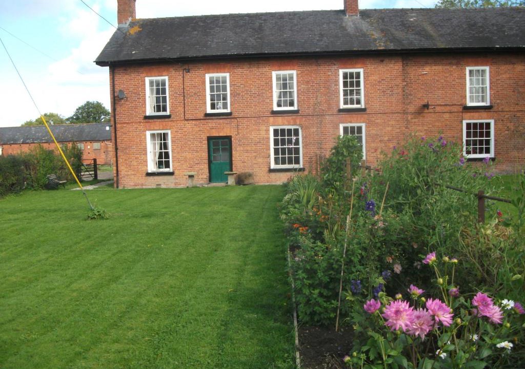 Guilsfield House | Varchoel Hall Guilsfield