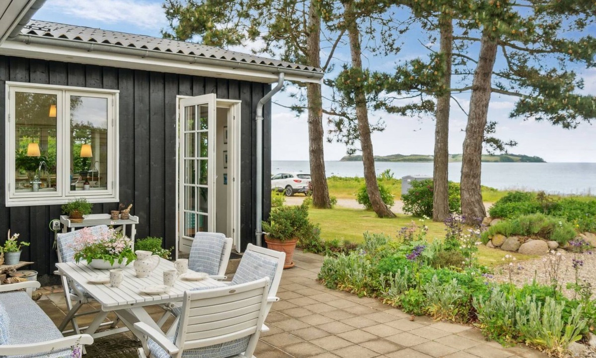 Havnsø House | "Varma" - 25m from the sea by Interhome