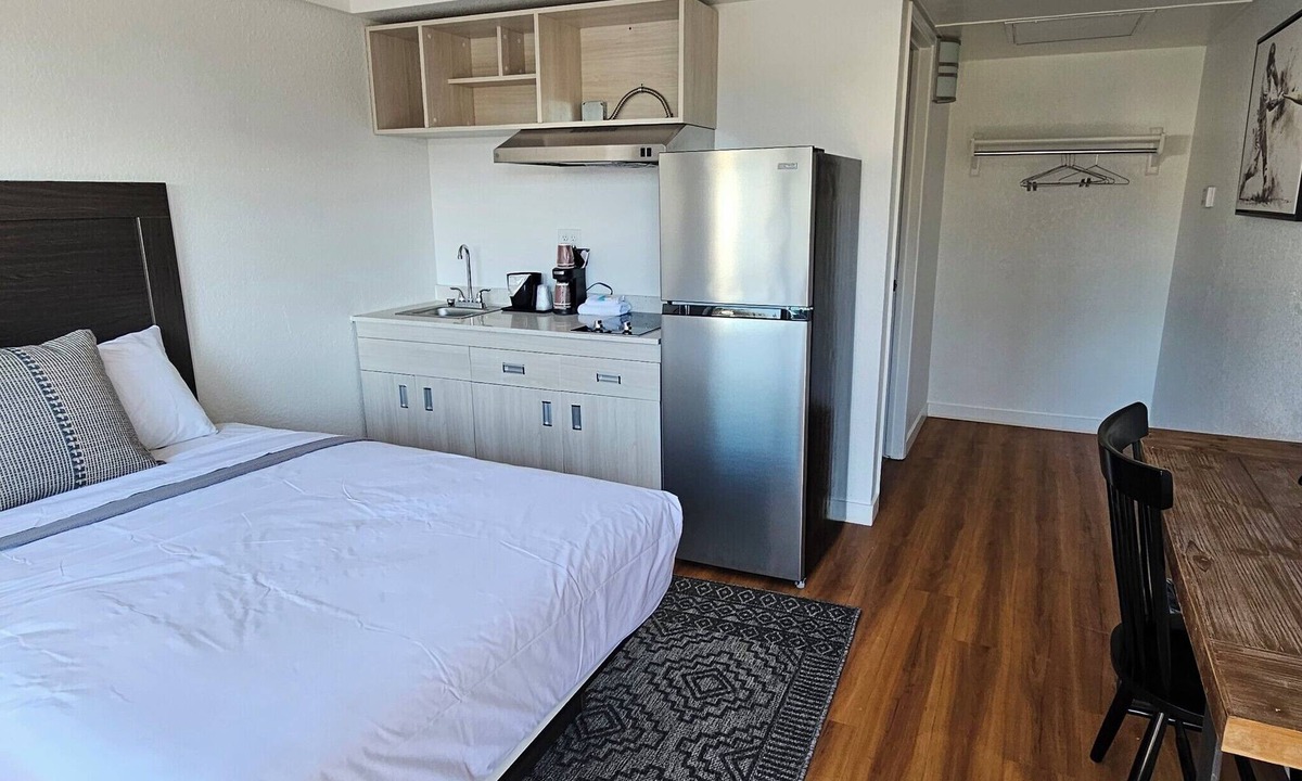 Centralia Hotel | Varsity West