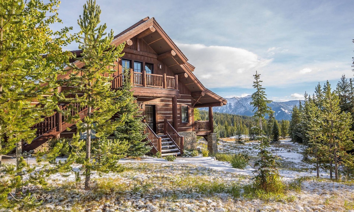 Spanish Peaks Ski Chalet | Vast Ski In/Ski Out Big Sky Chalet
