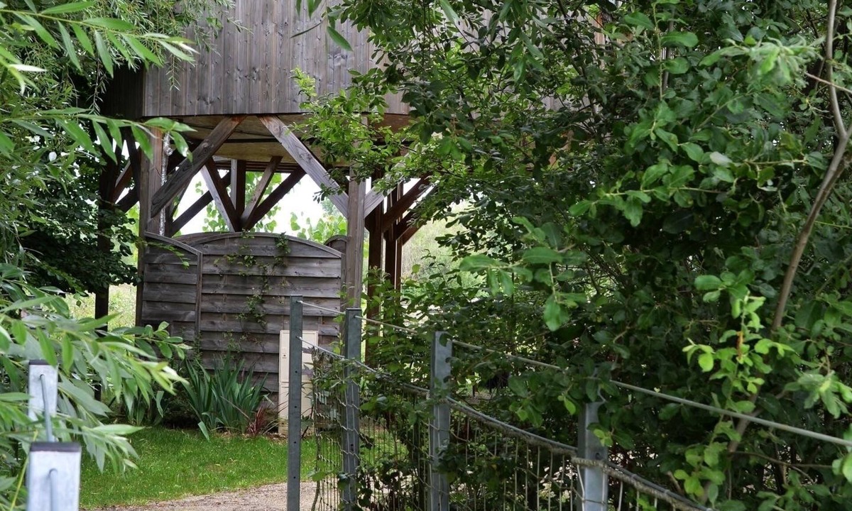 Chablis Cabin | Vaudésir perched cabin with private spa