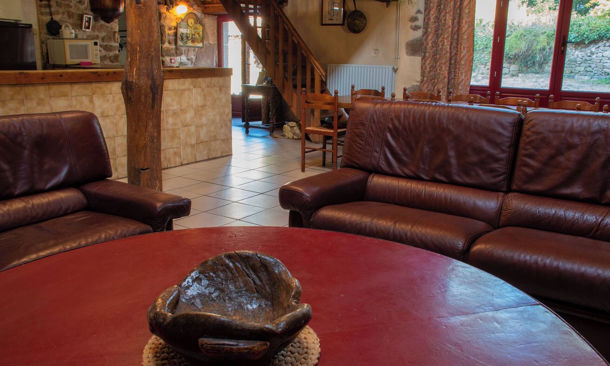 Saint-Pardoux House | Vauguenige group gite