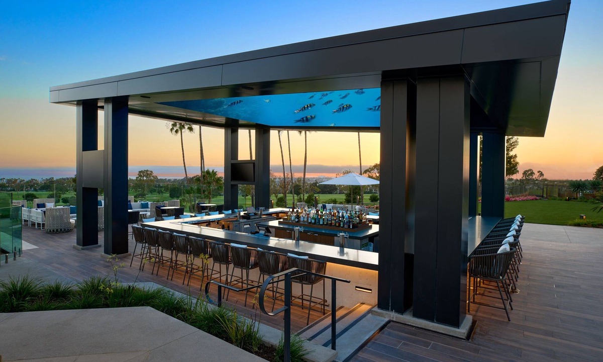 Newport Center Hotel | VEA Newport Beach, A Marriott Resort & Spa