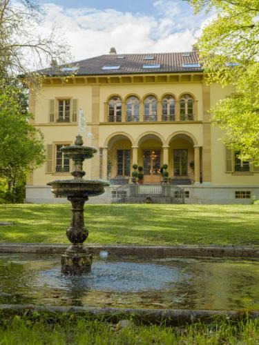 Couvet House | Veeve - Maison Suchard