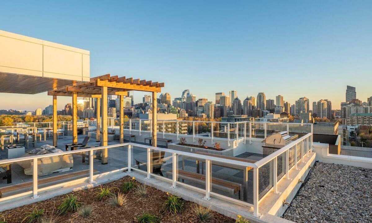 Hillhurst Condo | Velvety Views 2BR Across from Grocery