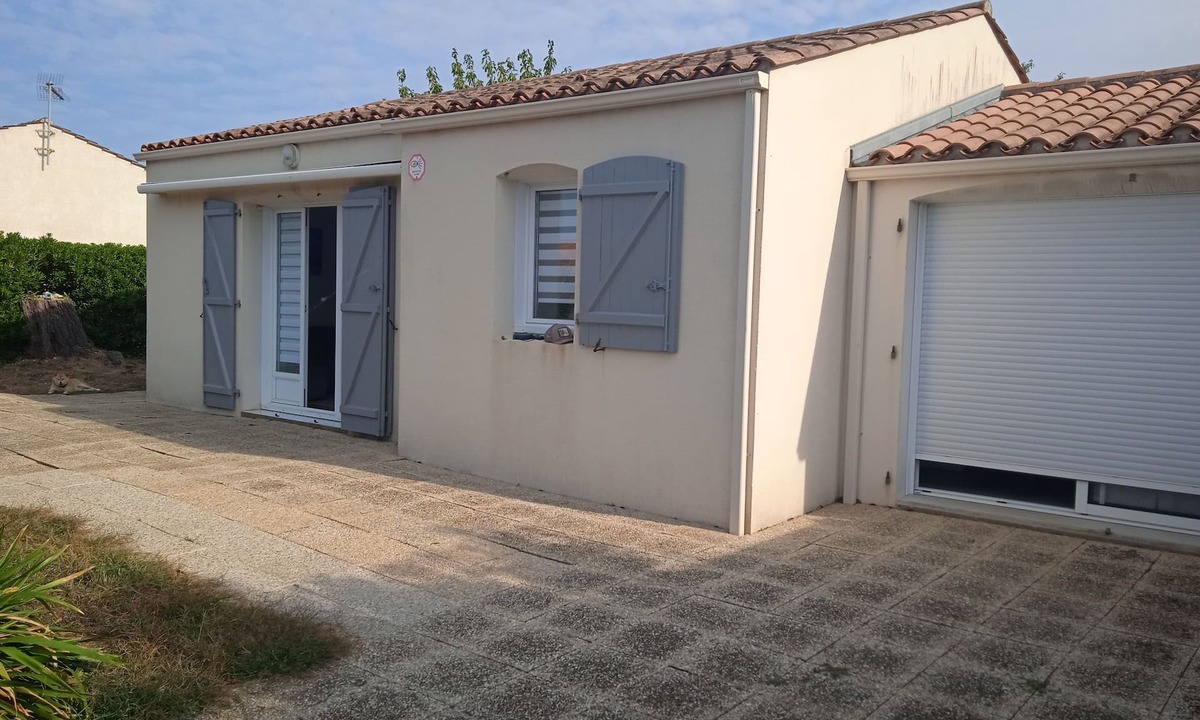 Saint-Vincent-sur-Jard House | Vendée Jard sur Mer 400m from the beach. Bikes available. Small dogs accepted