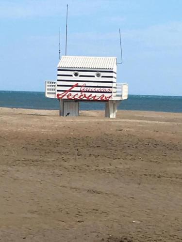 Gruissan Plage Apartment | VENEZ SEJOURNER A GRUISSAN .PLAGE DES CHALETS