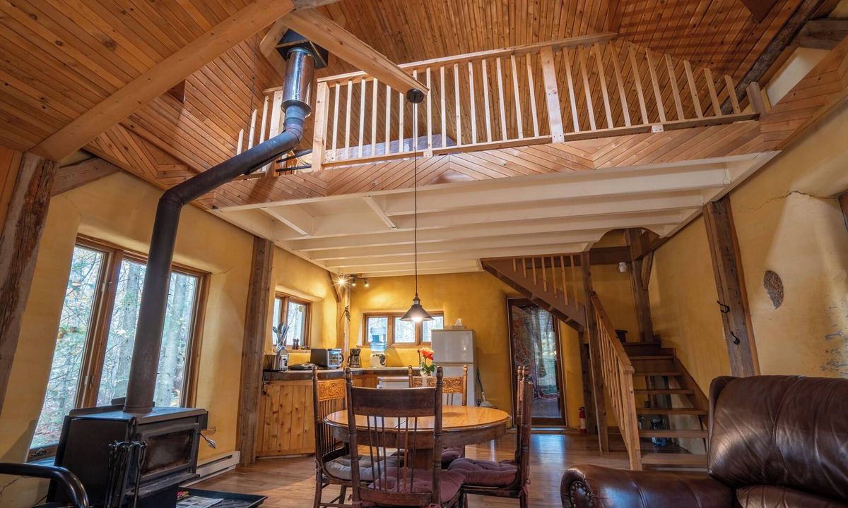 Orford Ski Chalet | Venez Vous Reposer Dans Notre Charmant Écogîte Situé en Pleine Forêt