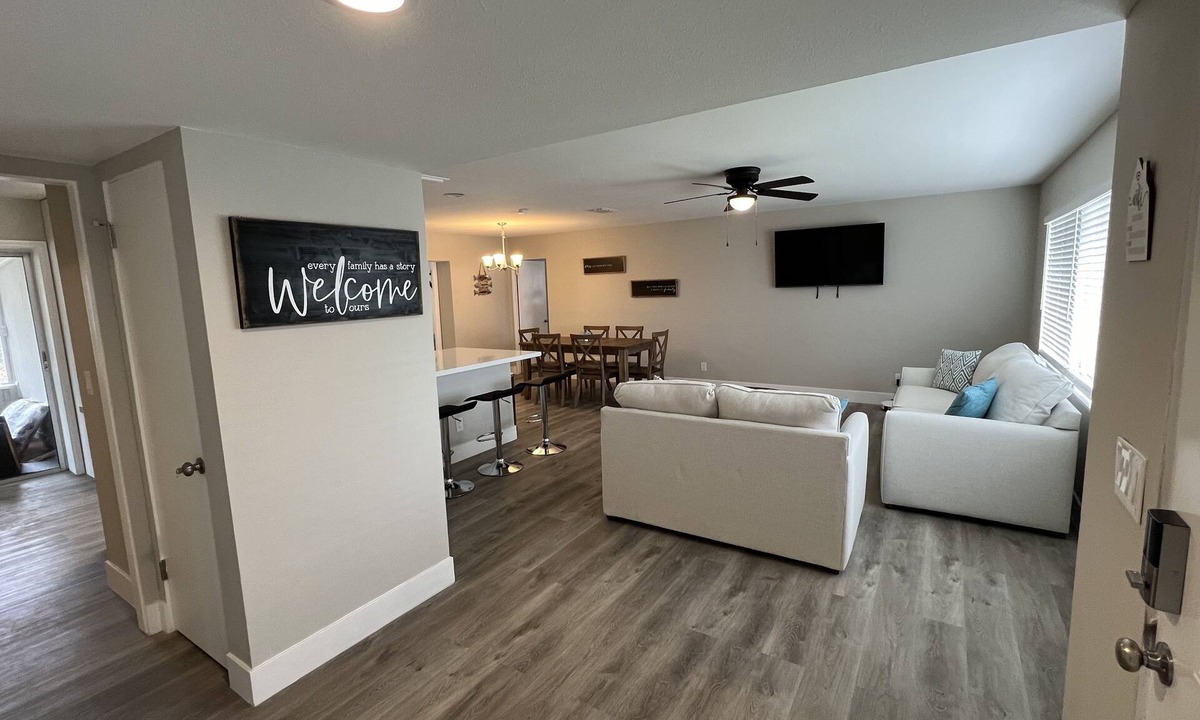 Venice Gardens House | Venice Florida near beach and downtown