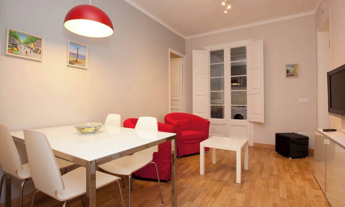 Sants-Badal Apartment | Ventura Plaja Camp Nou 2