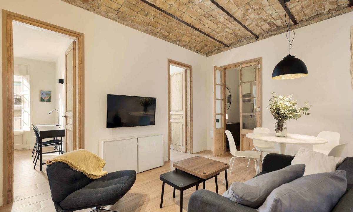Sants-Badal Apartment | Ventura Plaja Camp Nou 1