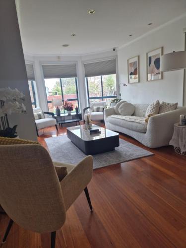 Hillside House | Venus Place 1