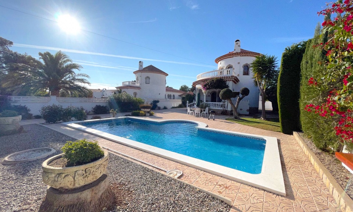 Miami Platja Villa | VERACRUZ villa individual con gran piscina
