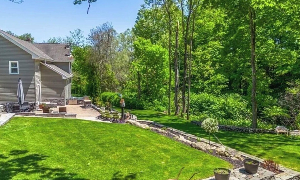 Glenwood House | Vernon Twp Hidden Oasis