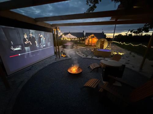 Terre-et-Marais Other | Verrière insolite avec jacuzzi et sauna