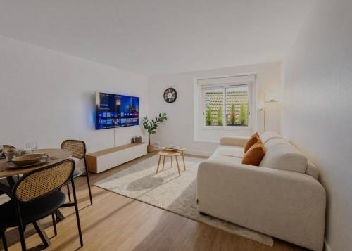 Saint-Louis Apartment | Versailles St Louis - Cosy lit queen à 5min du château