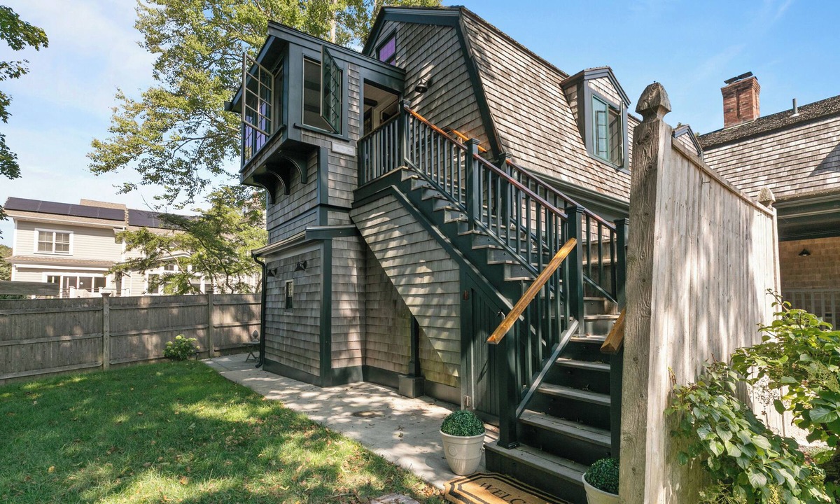 Fifth Ward Apartment | Very Charming 1-bedroom apartment near downtown and beaches