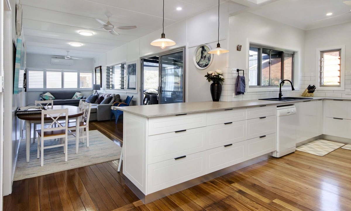 South West Rocks House | Very comfortable, pet friendly home located a short stroll from the beach.