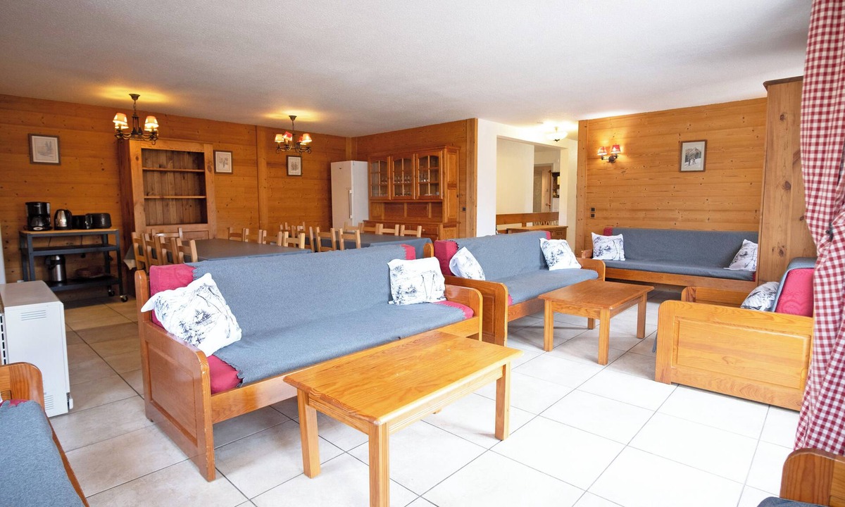 Mont-de-Lans Apartment | Very large duplex at the foot of the chair lift for 16/18 people