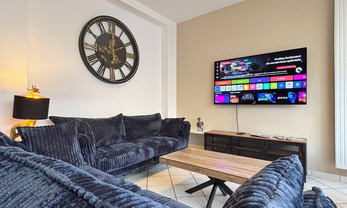 Saint-Acheul House | Very large mansion in Amiens, free parking & wifi