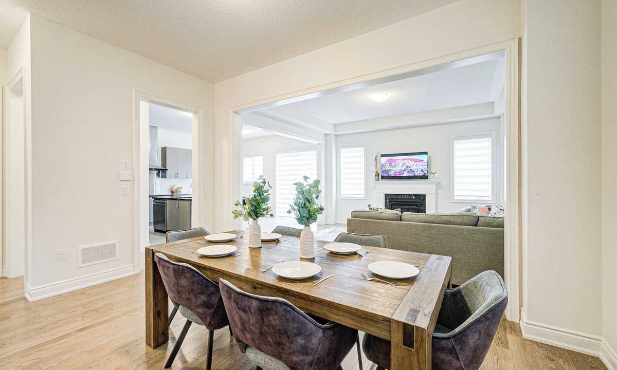 Richmond Hill House | Very Modern New Luxury House in Richmond Hill