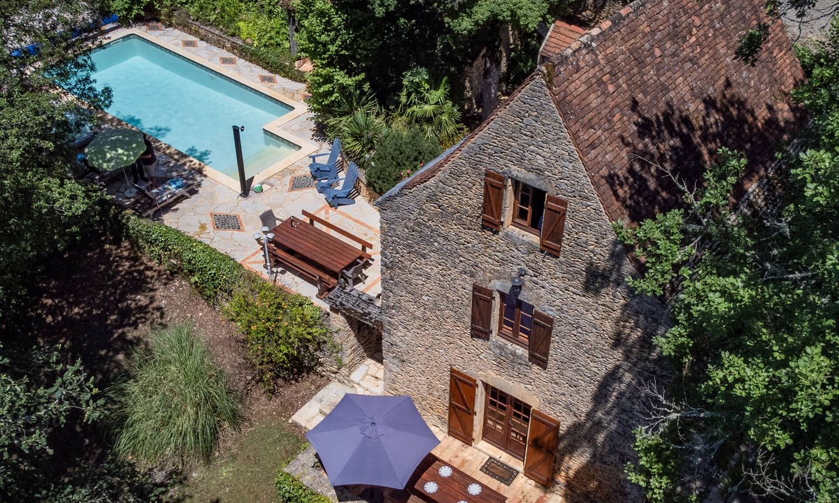 Montcabrier House | Very nice authentic gite with a private pool