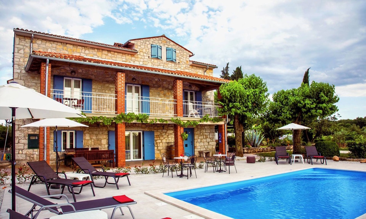 Dracevac House | Very nice detached country house TOPAZ near Porec, climate, 5 min. to the sea