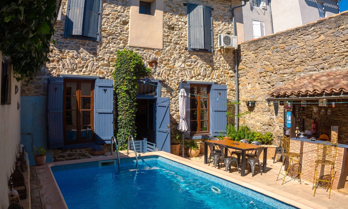 Carcassonne House | VERY NICE STONE TOWN HOUSE WITH HEATED POOL