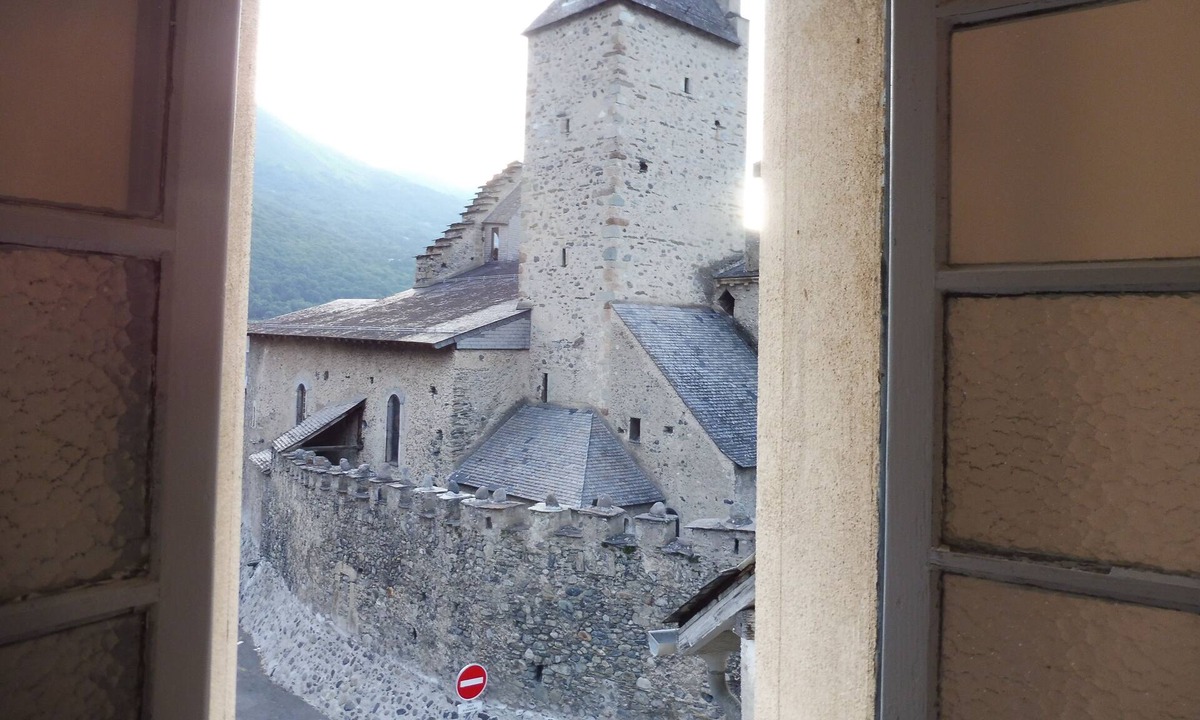 Luz-Saint-Sauveur Apartment | Very spacious and renovated townhouse