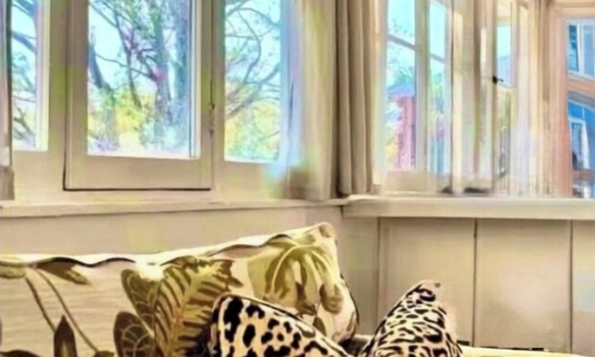 Downtown Apartment | Very tropical, private and peaceful, short walk to everything happening downtown
