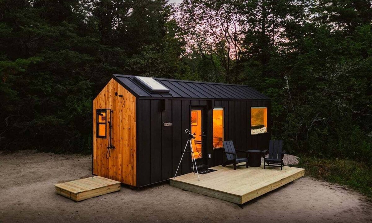 Sullivan Cabin | Vesta Nook! With Shower, Queen Bed & pullout sofa