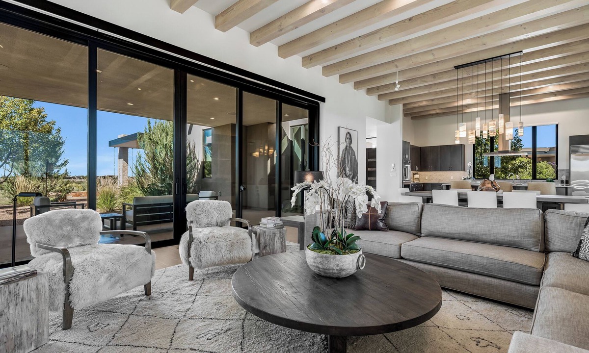 Las Campanas House | Via Oso | Scenic Mountain Views in Las Campanas – Your Perfect Gateway!