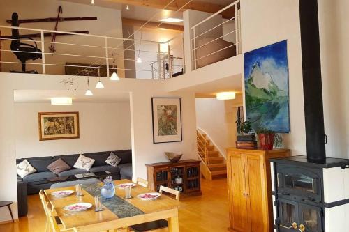Laax Ski Chalet | Via Valla - Spacious Open-plan and Peaceful Chalet in Salums