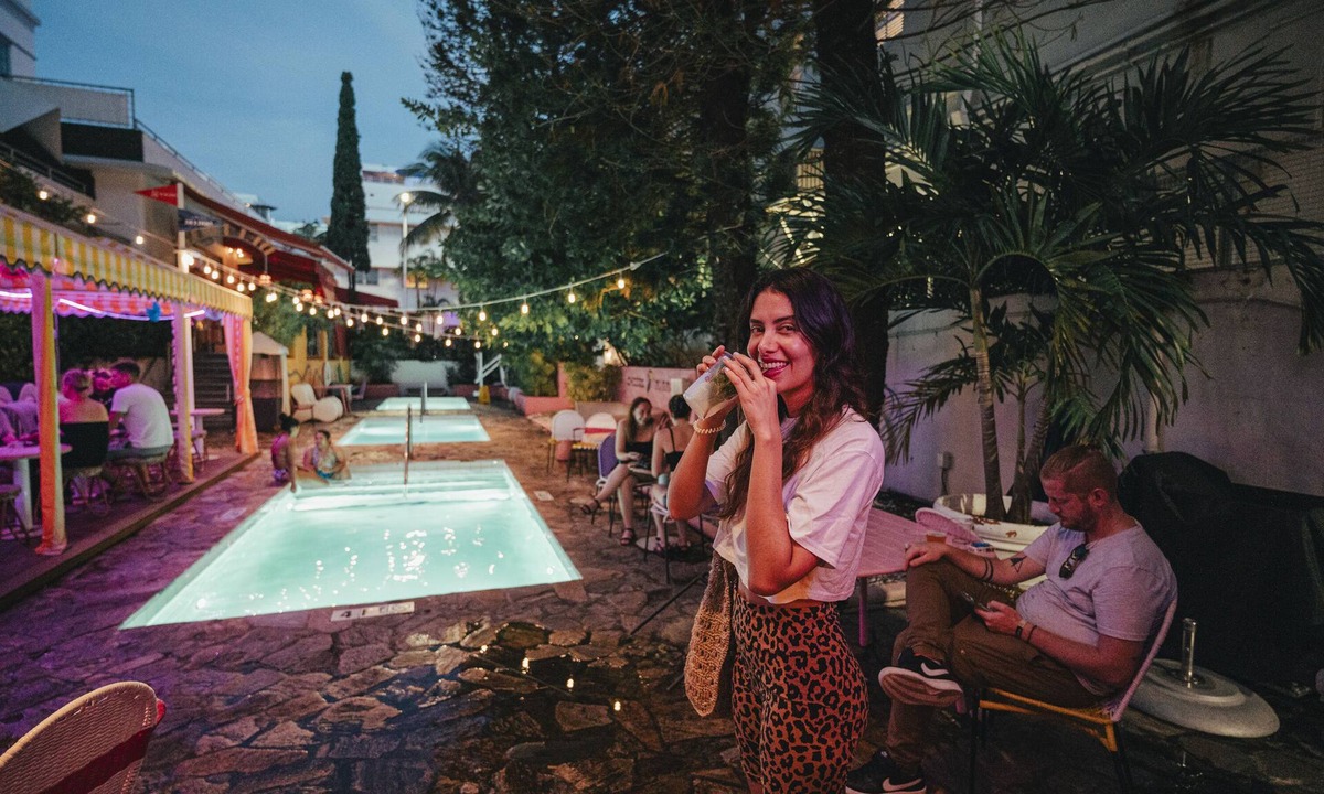 South Beach Hostel | Viajero Miami