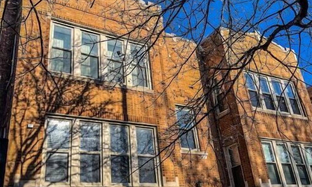 Austin Apartment | Vibrant, Chi/OakPark 3bd/2bth+ Steps from train