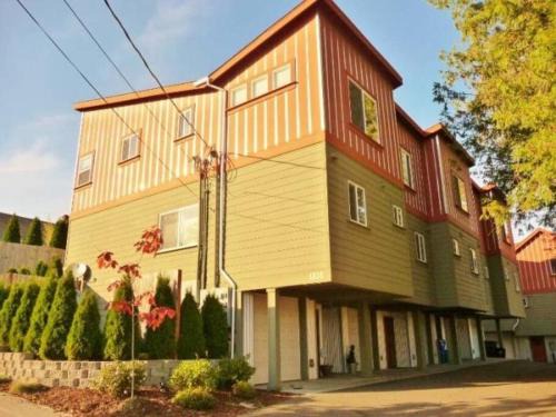 Brighton House | Vibrant Living in Harmony, unit C