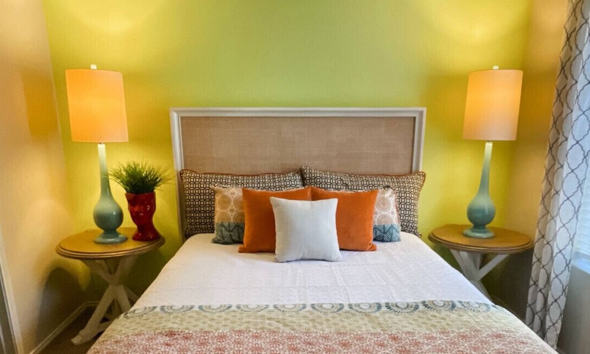 Northwest Corpus Christi Apartment | Vibrant Relaxing Retreat Fully Stocked Apartment