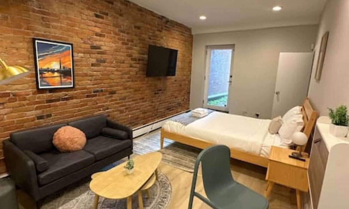 Prudential - St. Botolph Apartment | Vibrant Studio! | Minutes from Back Bay