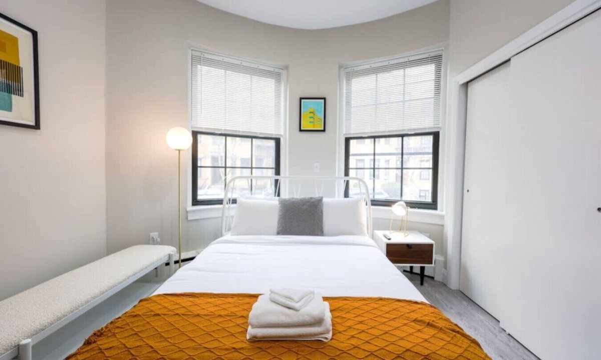 Prudential - St. Botolph Apartment | Vibrant Studio | Prudential Area